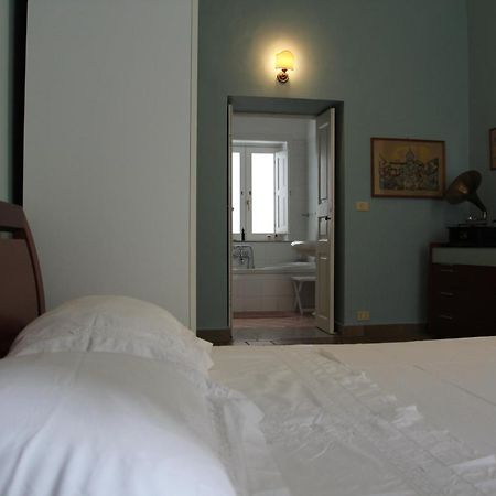 Casa Vacanza Icaros, Ortigia Hictoric Center, 200 Mt From The Beach 锡拉库扎 外观 照片