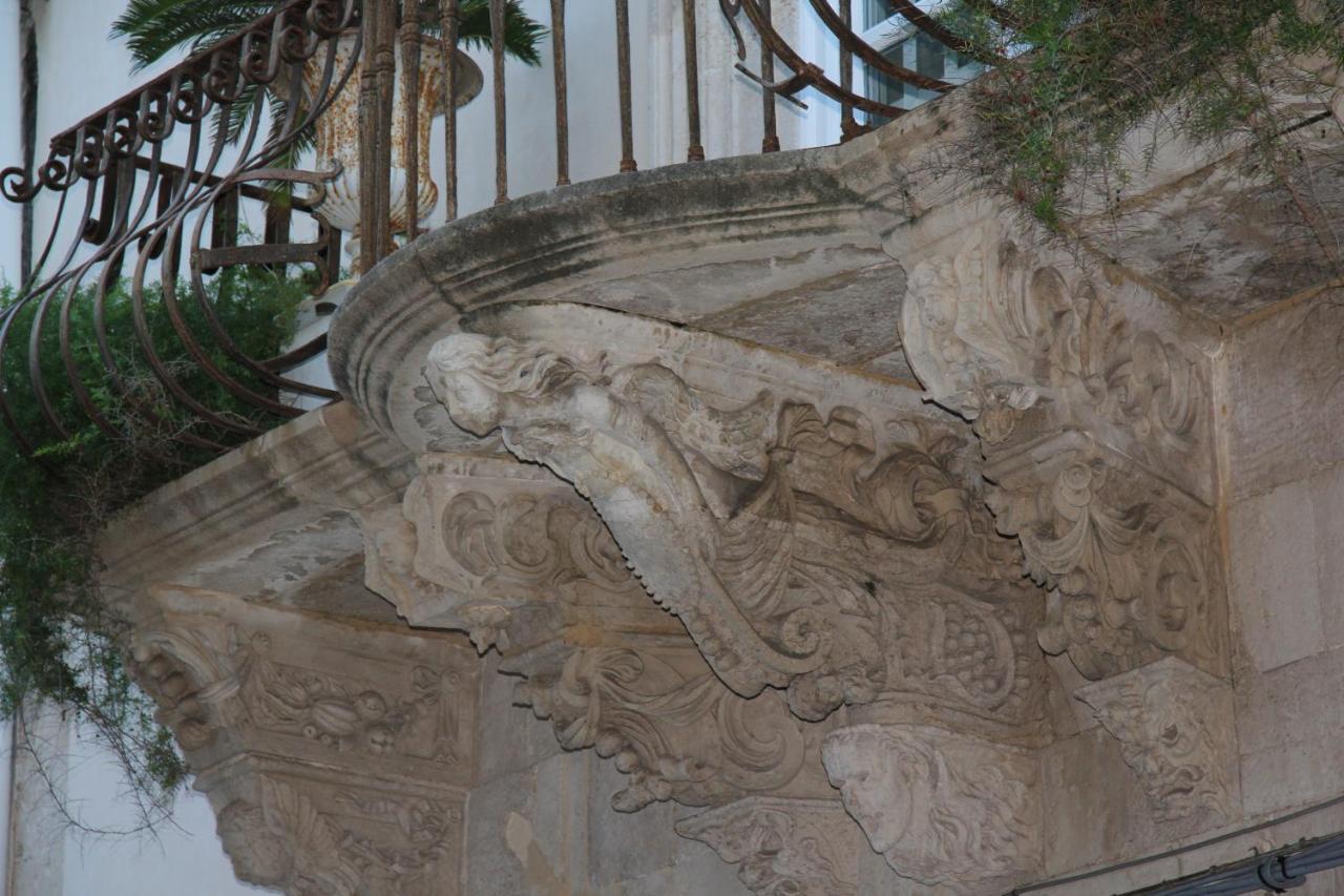 Casa Vacanza Icaros, Ortigia Hictoric Center, 200 Mt From The Beach 锡拉库扎 外观 照片