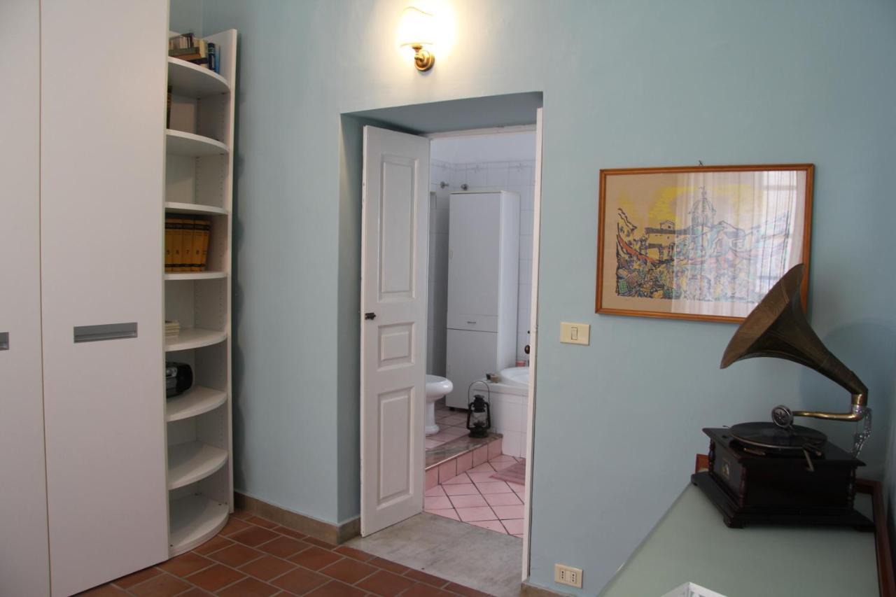 Casa Vacanza Icaros, Ortigia Hictoric Center, 200 Mt From The Beach 锡拉库扎 外观 照片